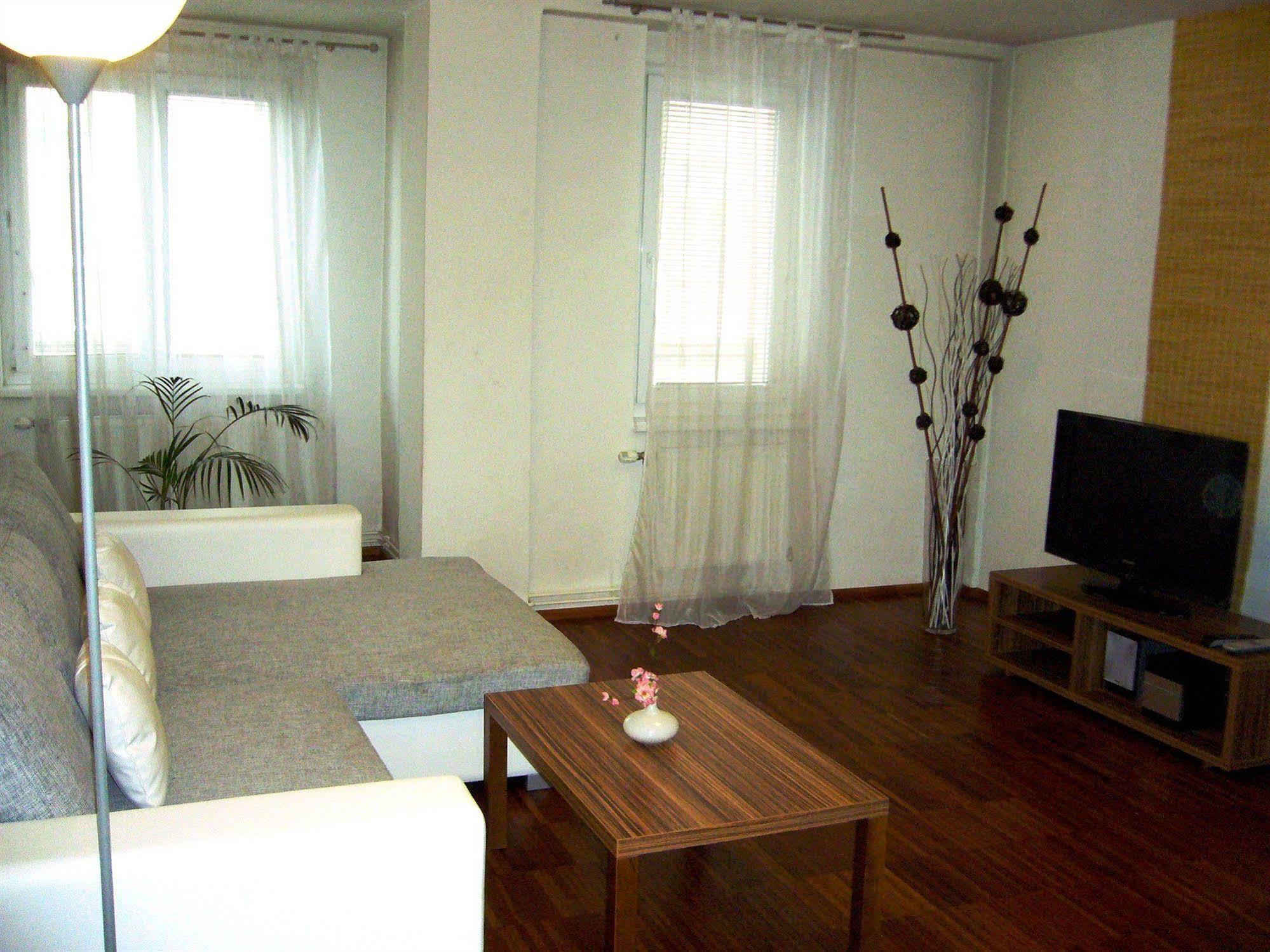 Royal Living Apartments Viena Exterior foto